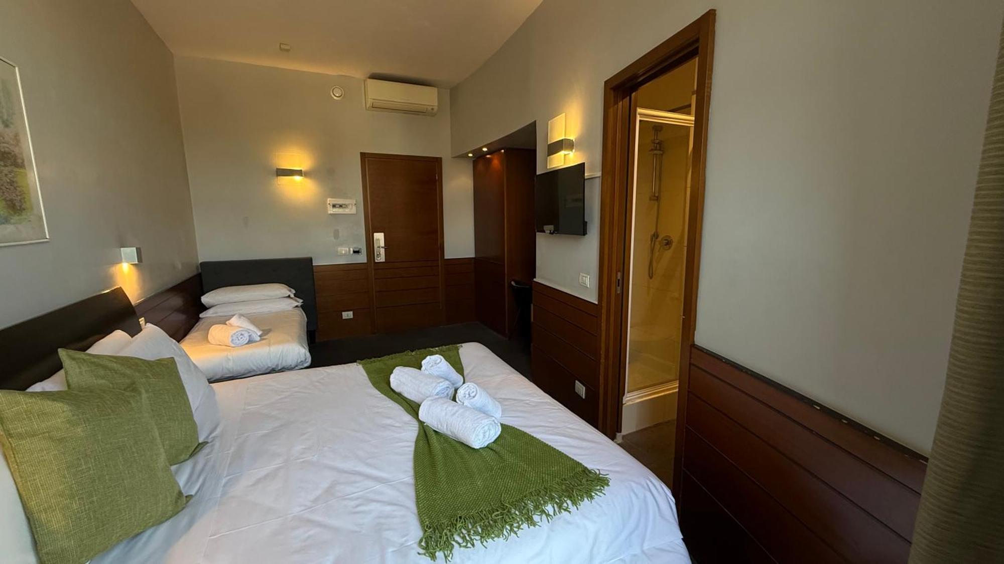 Romalive Hotel Экстерьер фото