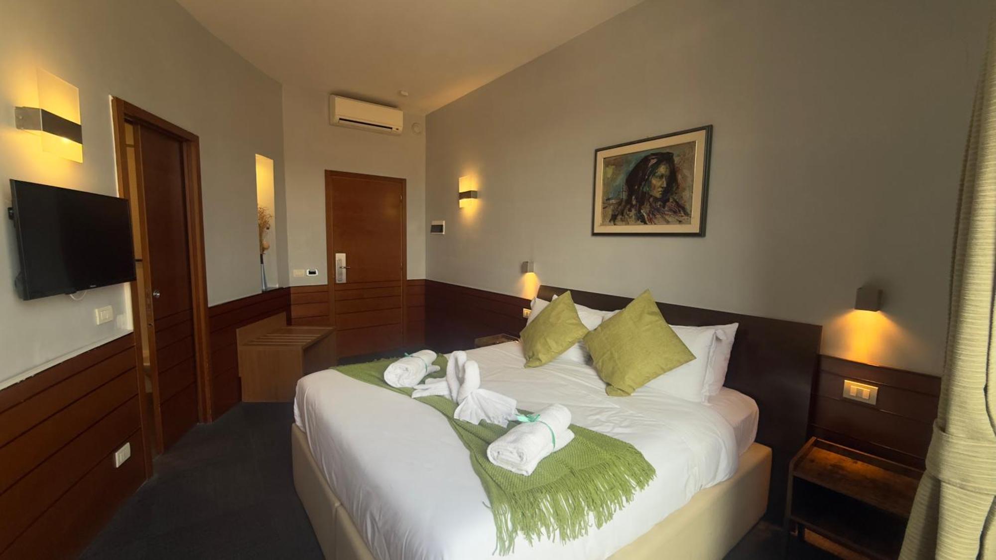 Romalive Hotel Экстерьер фото